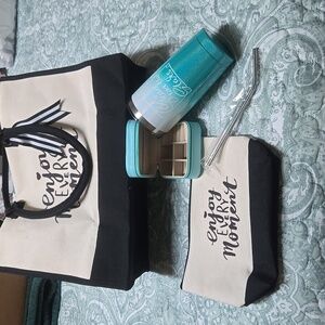 ODHEML ENJOY EVERY MOMENT GIFT BOX.